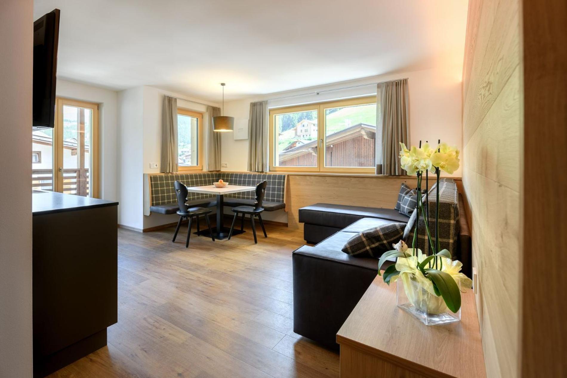 Apartments Burvel Селва ди Вал Гардена Стая снимка