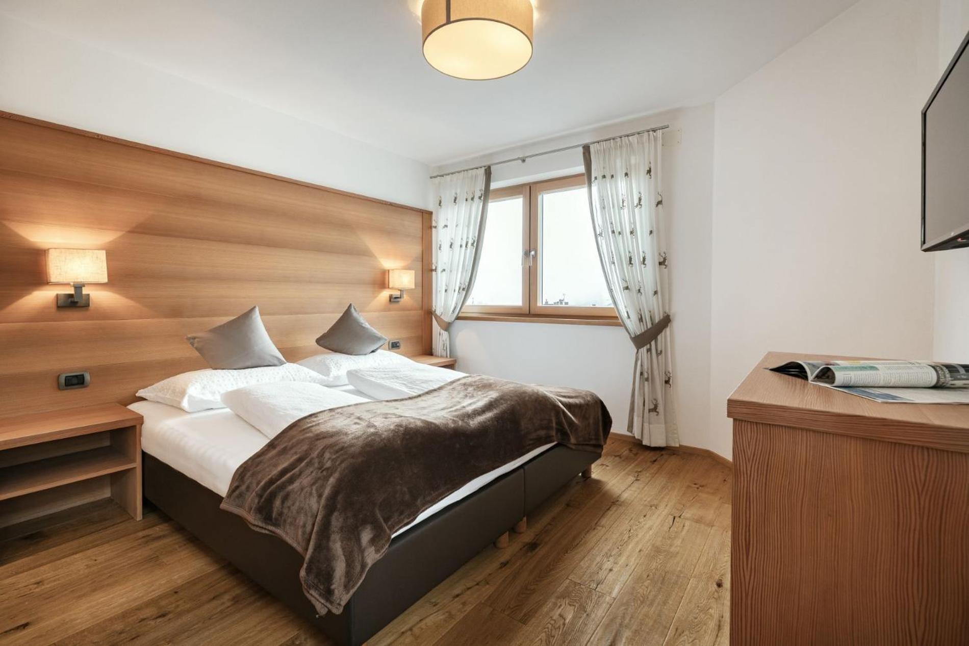 Apartments Burvel Селва ди Вал Гардена Стая снимка