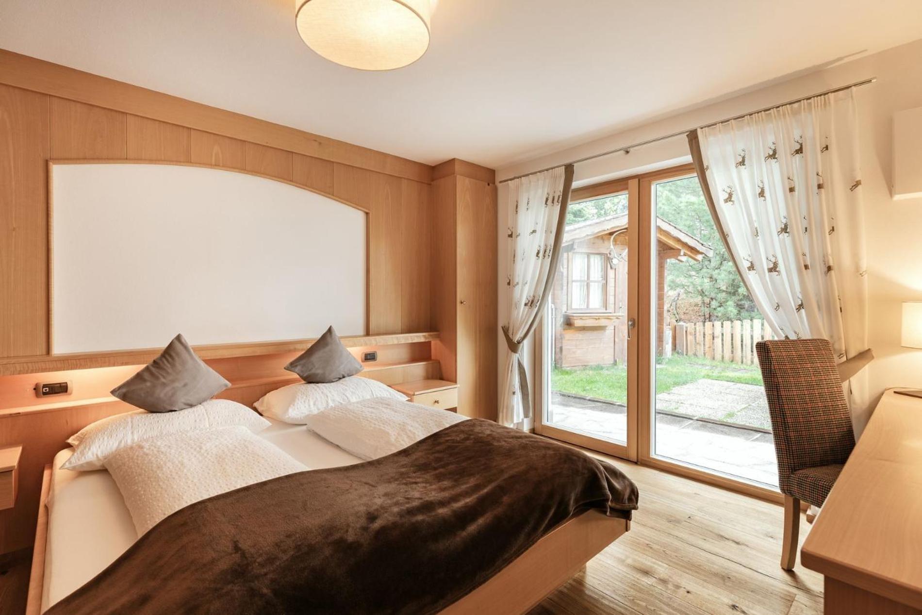 Apartments Burvel Селва ди Вал Гардена Стая снимка