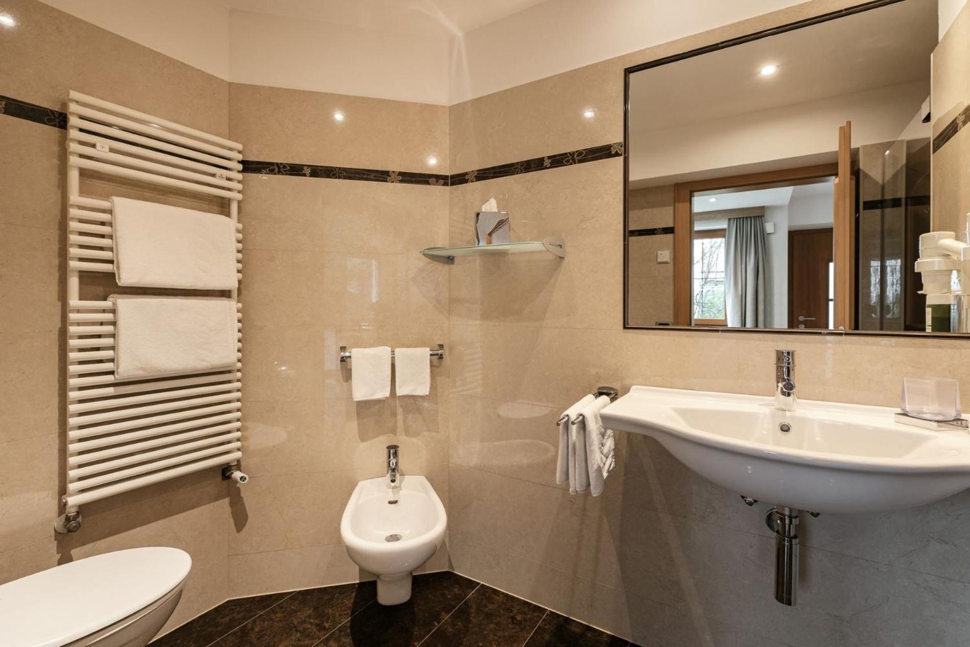 Apartments Burvel Селва ди Вал Гардена Стая снимка