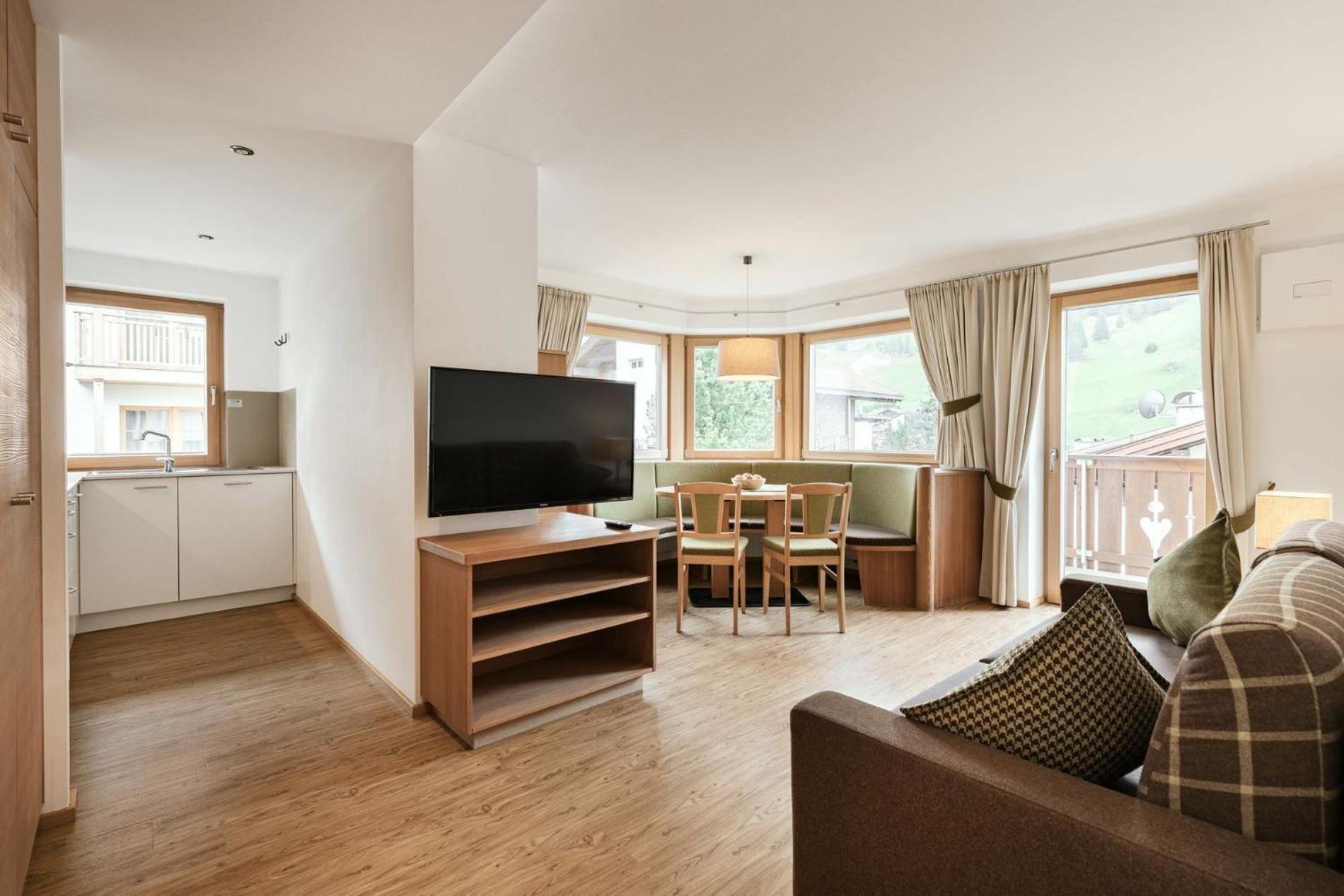 Apartments Burvel Селва ди Вал Гардена Екстериор снимка