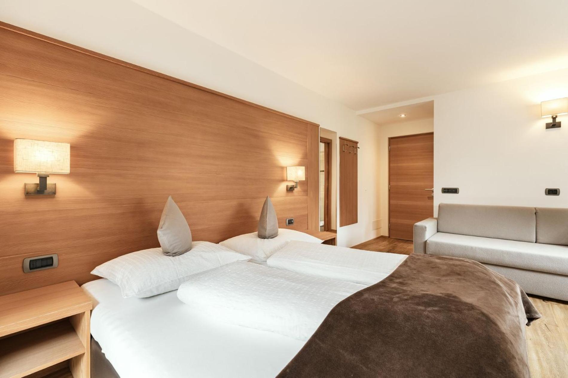 Apartments Burvel Селва ди Вал Гардена Екстериор снимка
